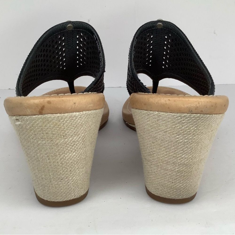 UGG AUSTRALIA SOLENA BLACK LEATHER CUT OUT WEDGE WOMEN'S THONG SANDALS SZ 9W - Picture 3 of 10
